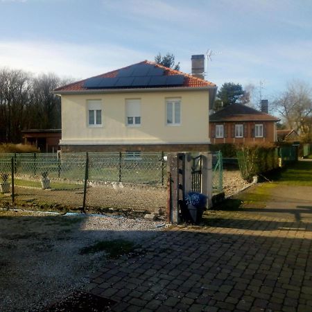 La Maison Ecologique Batilly  Eksteriør billede